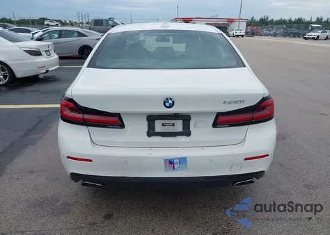 2023 BMW 530 I z USA, uszkodzony, nr VIN WBA53BH07PWY15846